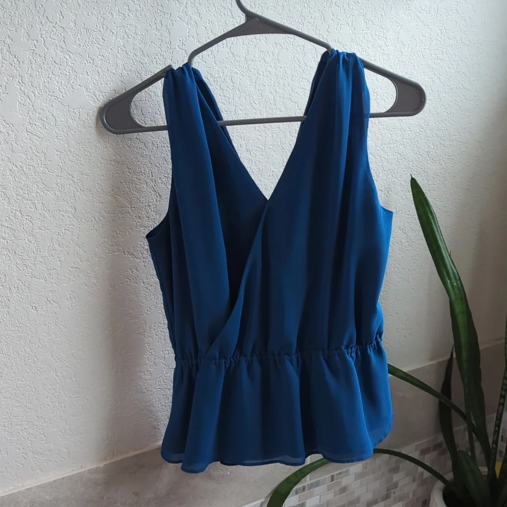 Banana Republic sleeveless peplum - Picture 3 of 4